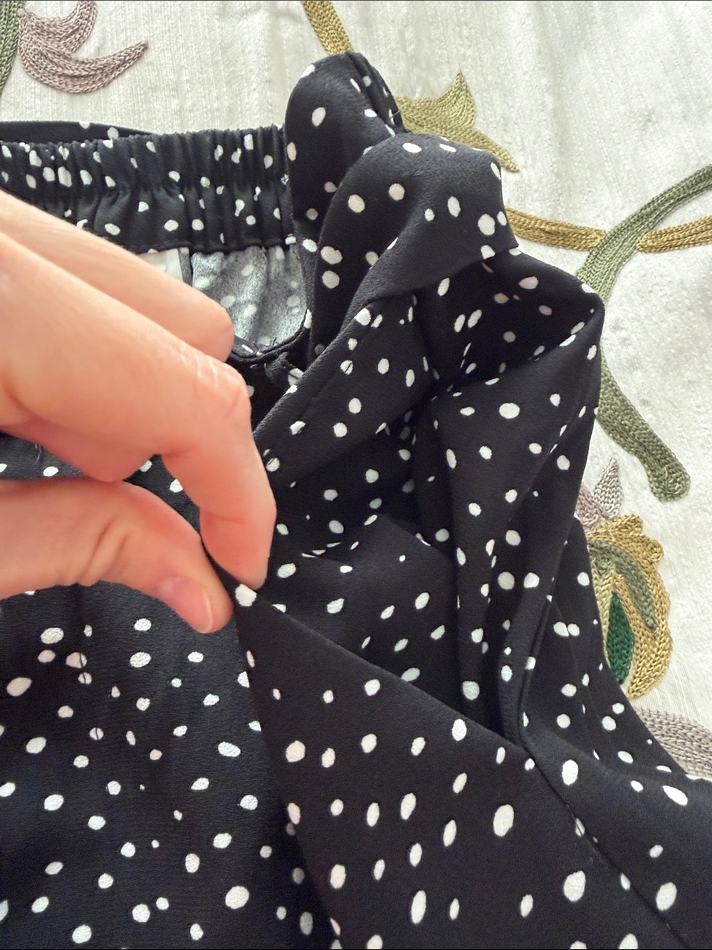 Tahari Black and White Polka Dot Elastic Waist Culotte Pants - Picture 3 of 5